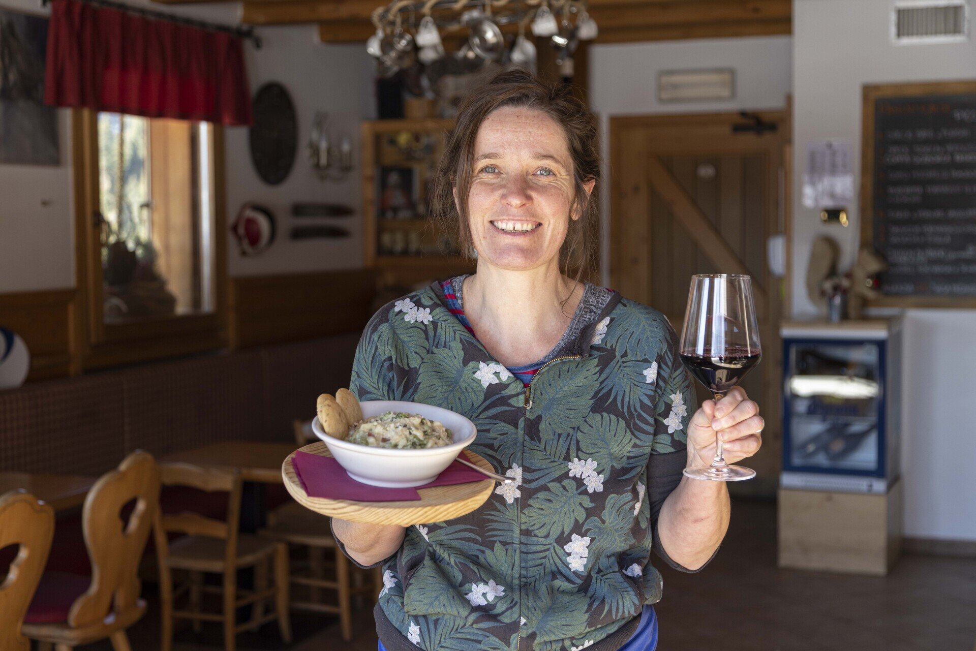 Content Dam Org 12 Images Full Rights Shopping Scoiattolo 0014