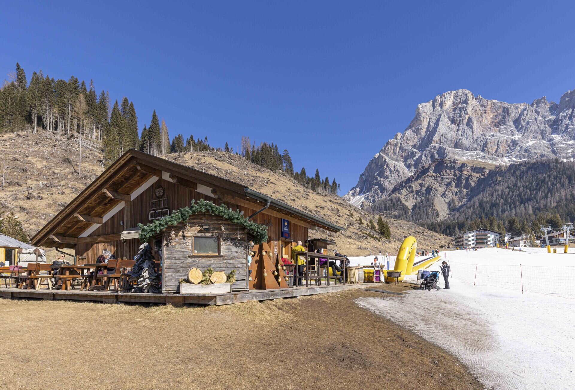 Content Dam Org 12 Images Full Rights Shopping Scoiattolo 0003