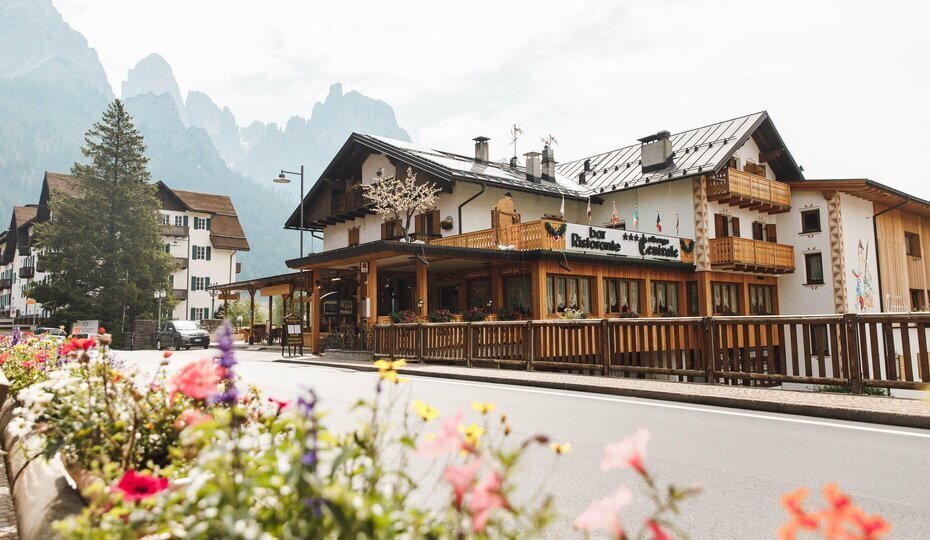 Content Dam Org 12 Images Full Rights Gusto Caffe Centrale Caffe Centrale 2