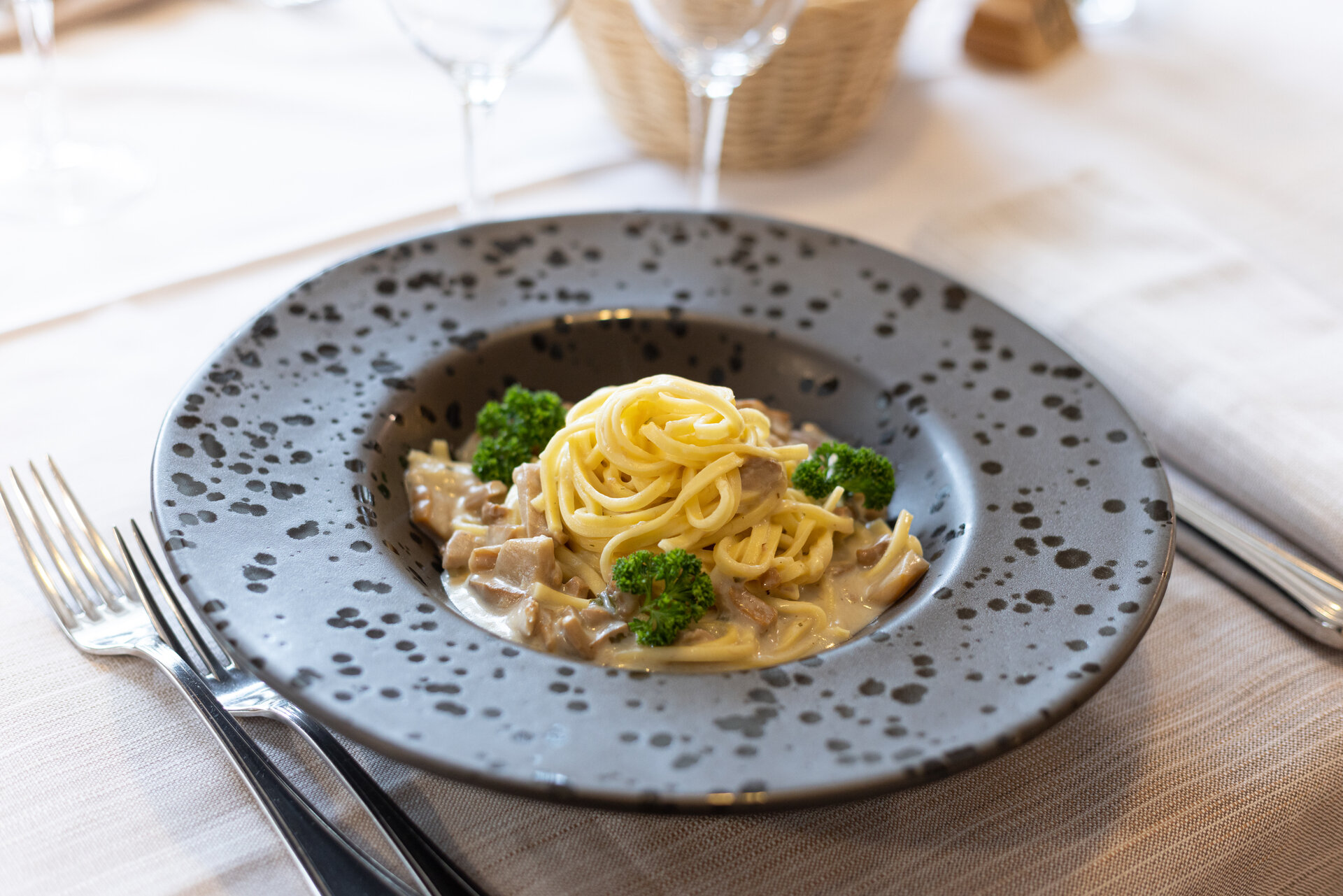 Content Dam Org 12 Images Full Rights Gusto Cacciatore 4