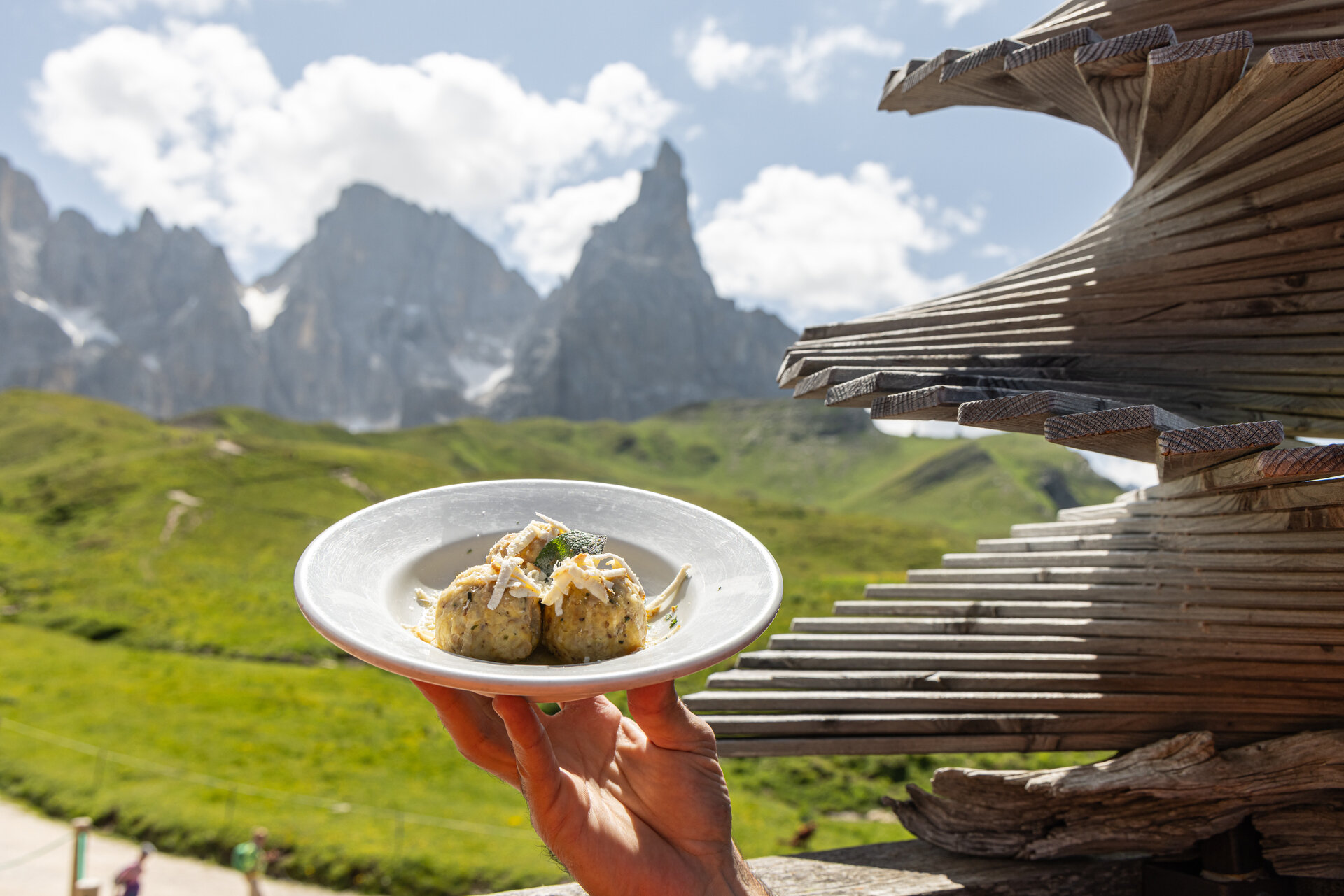 Content Dam Org 12 Images Full Rights Gusto Capanna Cervino 2a4a0956