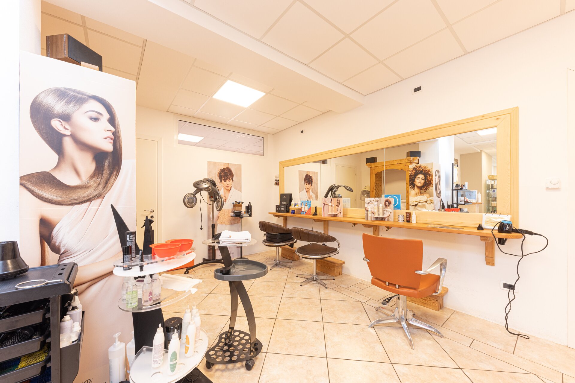 Nicky Beauty Saloon