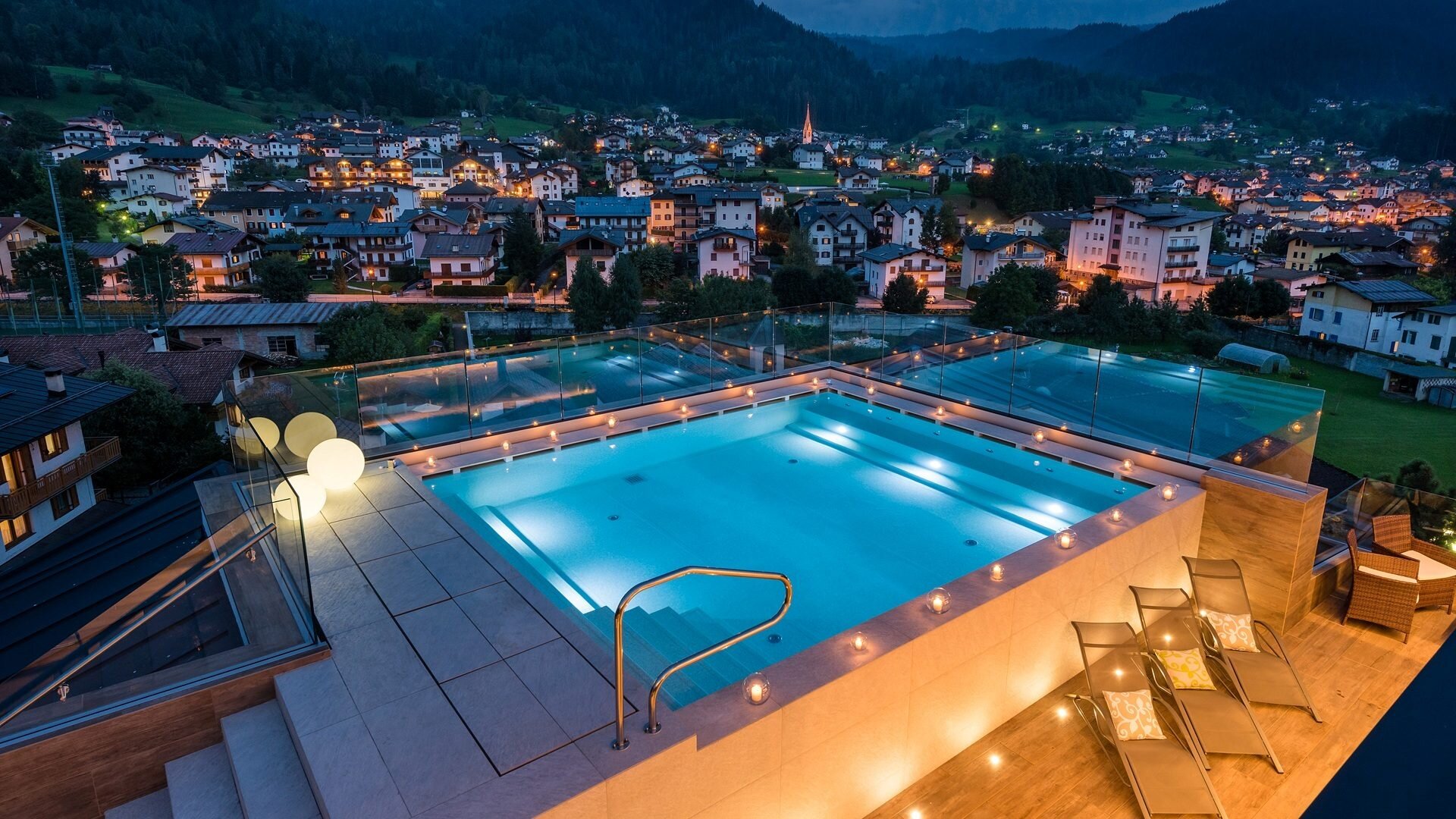 Vista panoramica della skypool Brunet Hotels