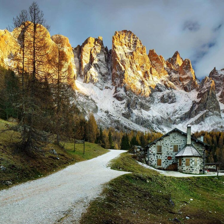 La Val Venegia con la prima neve di fine autunno