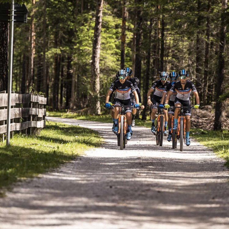 Gruppo di biker in vacanza a San Martino