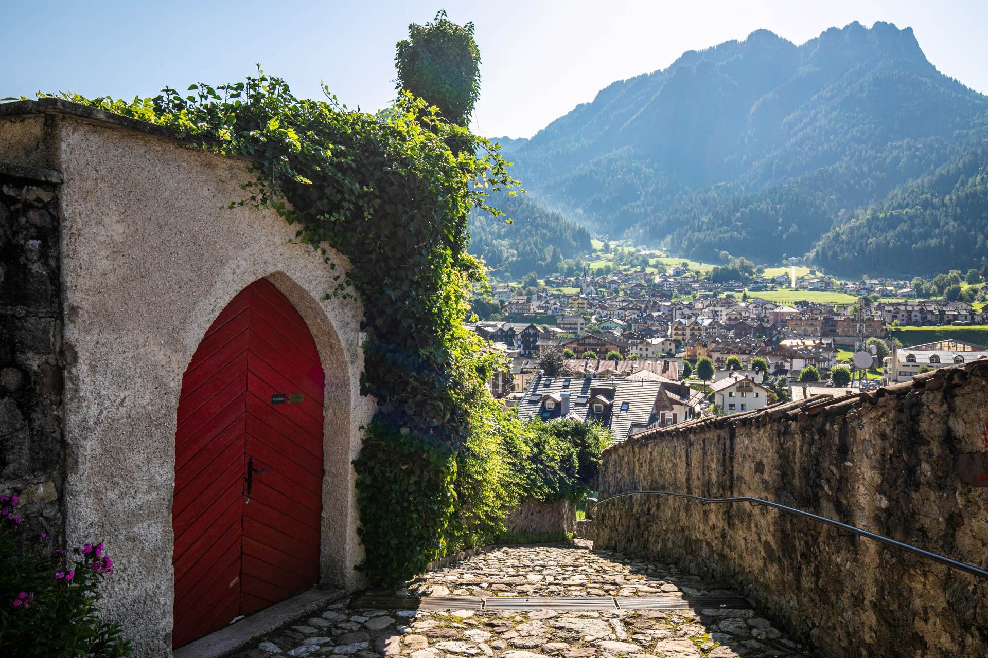 Strada del borgo Fiera di Primiero - Trentino