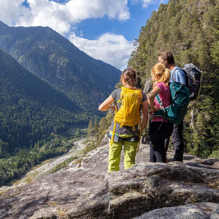 Gruppo nella Ferrata Val di Scala e Pallaver - Valle di Vanoi