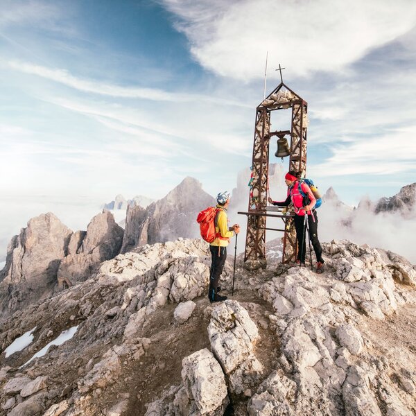 Due uomini conquistano la Cima mulaz 
