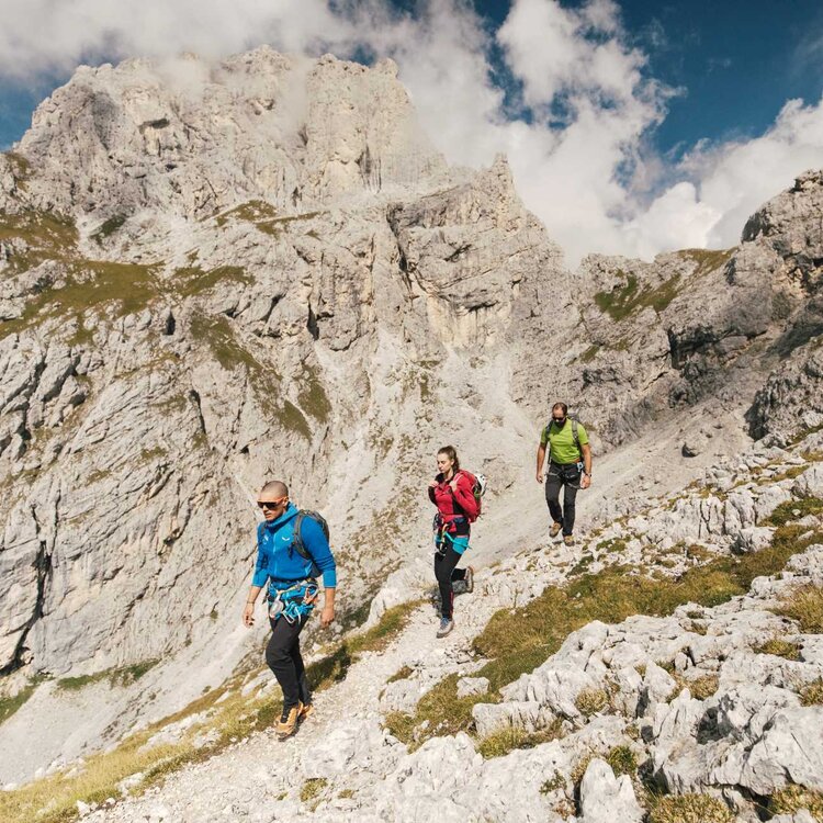Trekking sulle Dolomiti in gruppo