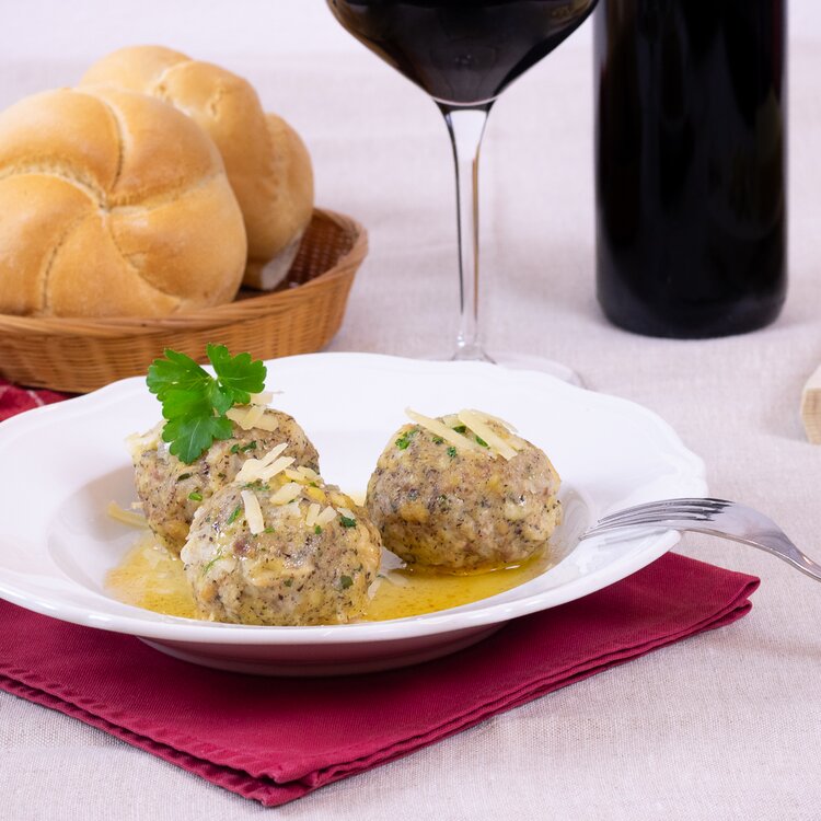 Canederli Con Grano Saraceno Luganega E Formaggio L Arin