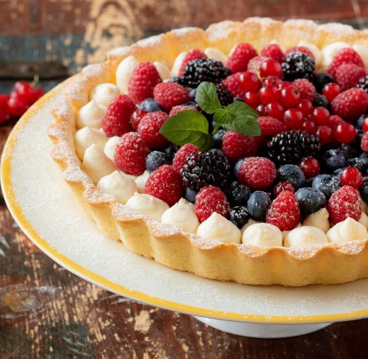 Torta con frutti di bosco Dolomiti d'estate