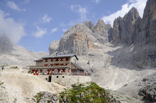 RIFUGIO PRADIDALI