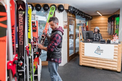 Noleggi sci e snowboard