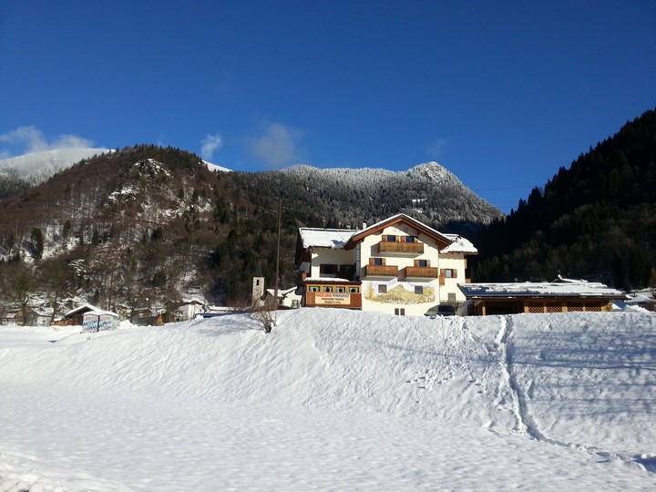 la struttura Ã¨ situata a Caoria alla partenza del parco Paneveggio pale di san Martino 